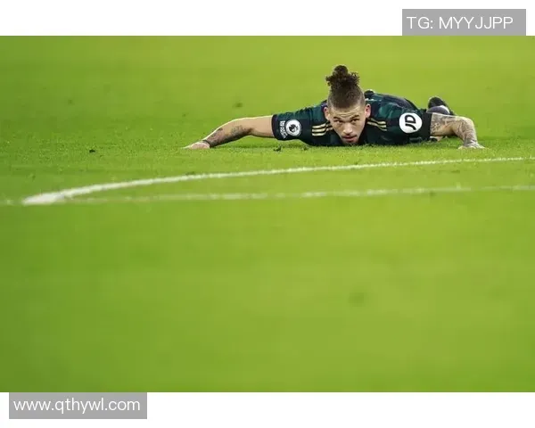 豪尔赫·索莱尔凭借世界大赛中的 3 支关键本垒打荣膺世界大赛 MVP