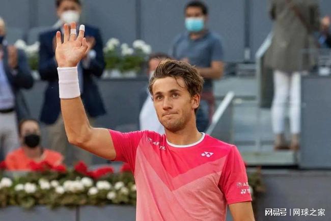 任何一方都 任何一方都