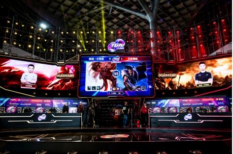 是场上默默 是场上默默